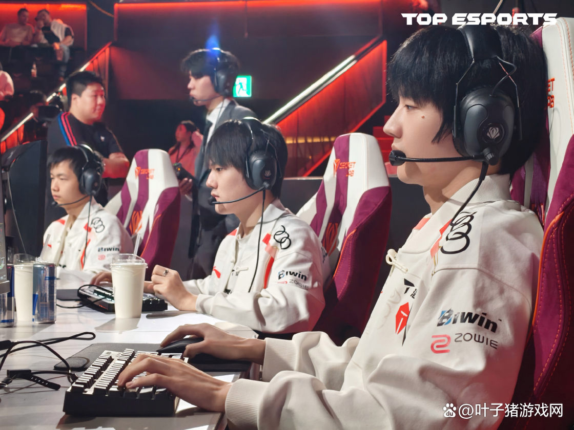 开云体育入口-HLE鏖战100T，Bin单局斩获MVP顶尖较量四强赛，成为赛场最大亮点的简单介绍