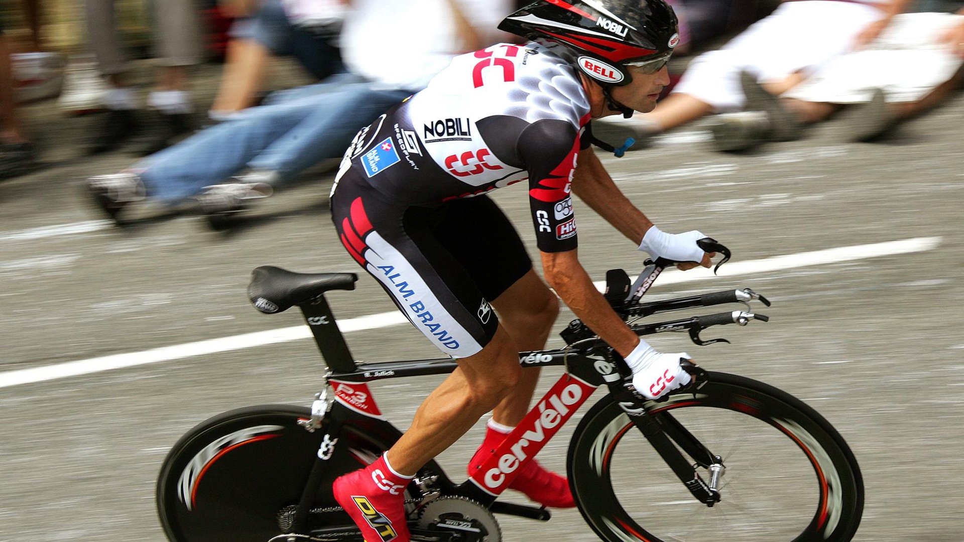 逆转交响曲，从夏洛特的小人物到世界杯的大魔王