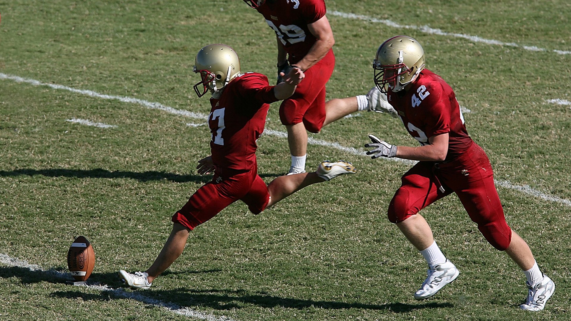 卡塔尔爆冷掀翻斗牛士!阿圭罗伤退,英雄泪洒赛场引爆激情夜