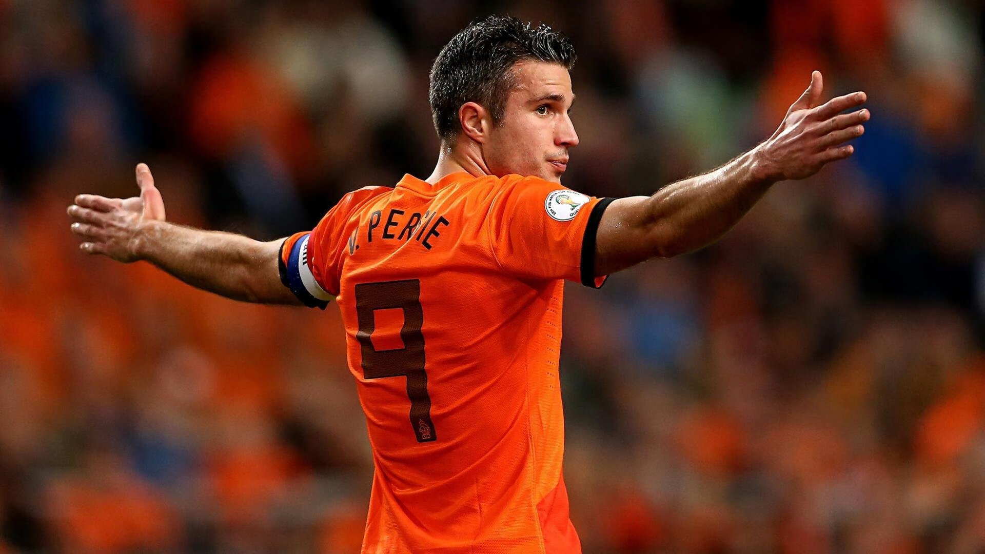 暗夜中的萤火虫，马丁内利用双脚点燃了阿森纳的欧冠之梦