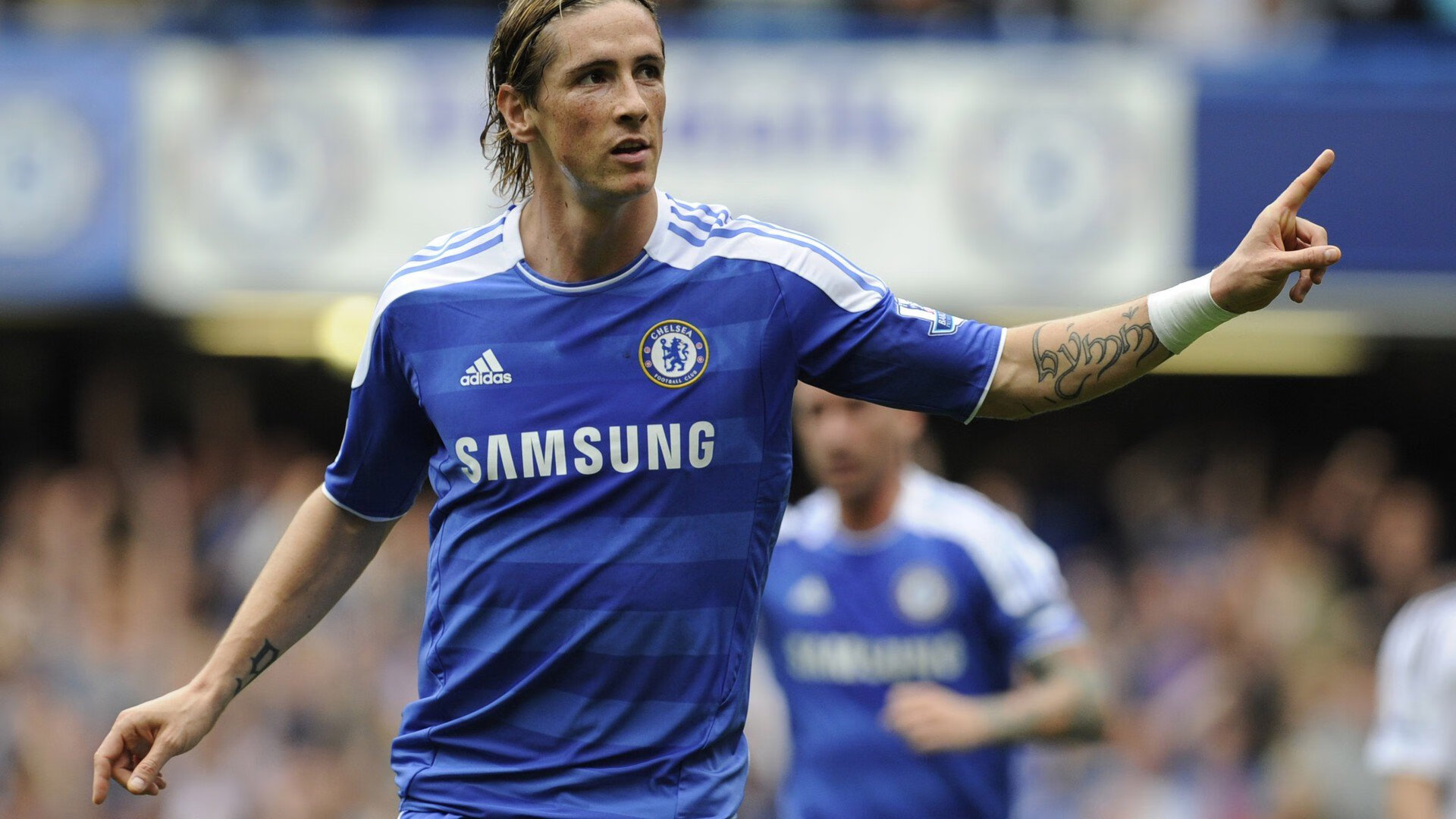 东决夜空下，沉默的巨人发出最响亮宣言，金玟哉，以存在定义价值